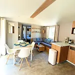 Σαλέ Neuf 40 M2 Confort Avec Piscine Proche Des Plages Et Lacanau